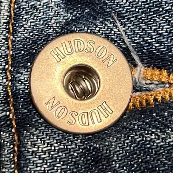 Hudsonβ
jeansβ
- Picture 7 of 13